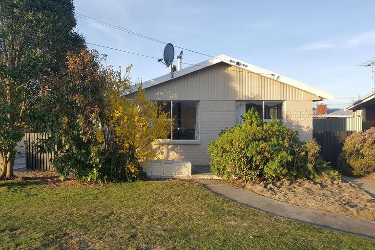 Photo of property in 8 Campbell Street, Alexandra, 9320