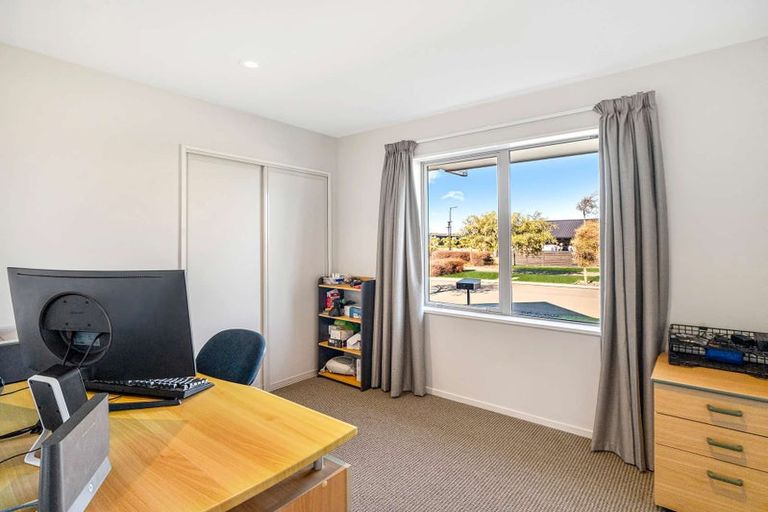 Photo of property in 2 Te Aika Street, Marshland, Christchurch, 8083