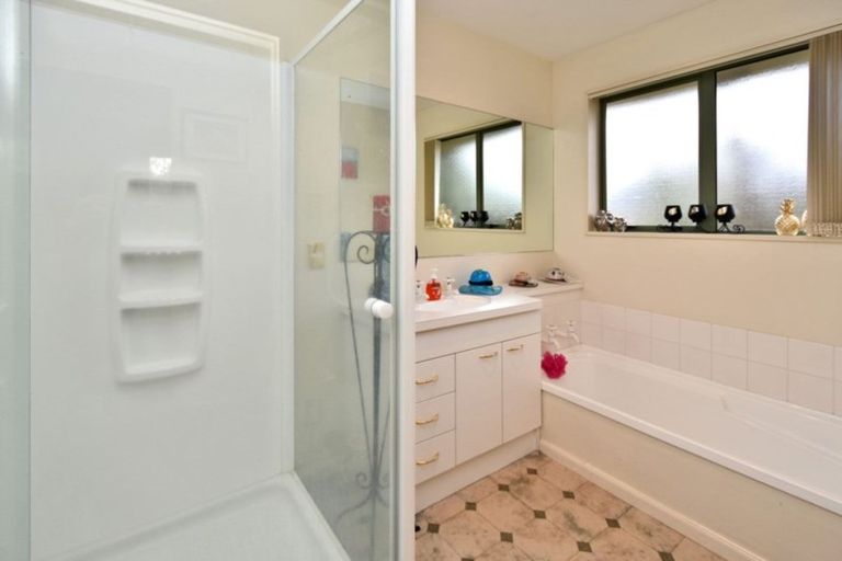 Photo of property in 65 Orlando Crescent, Waimairi Beach, Christchurch, 8083