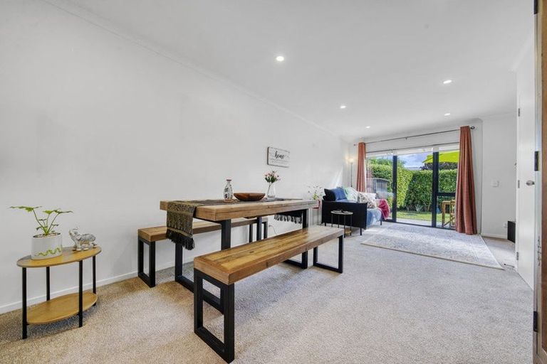 Photo of property in 37 Alliance Lane, Papakura, 2110