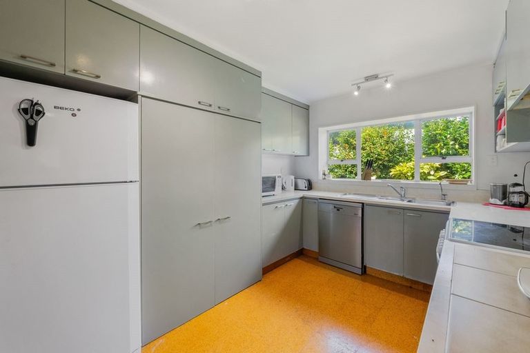 Photo of property in 5 Redwood Close, Paraparaumu, 5032