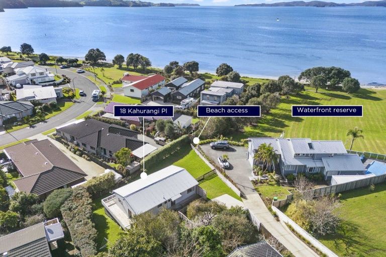 Photo of property in 18 Kahurangi Place, Snells Beach, 0920