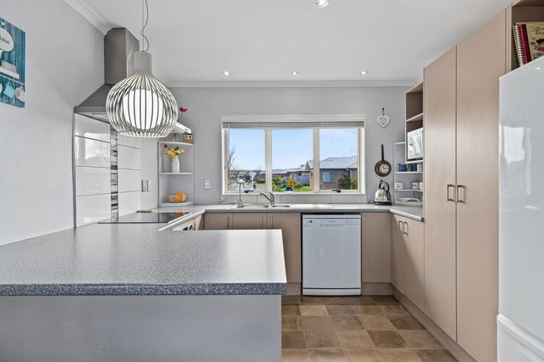 Photo of property in 5 Shrule Place, Huntington, Hamilton, 3210