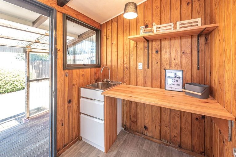 Photo of property in 33 Tongariro Street, Castlecliff, Whanganui, 4501