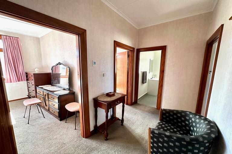 Photo of property in 201 Clyde Street, Balclutha, 9230