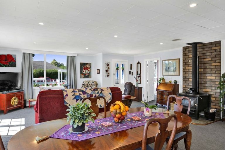 Photo of property in 30 Kahikatea Street, Inglewood, 4330