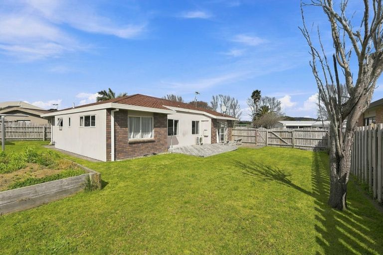 Photo of property in 19 Barbara Grove, Papamoa Beach, Papamoa, 3118