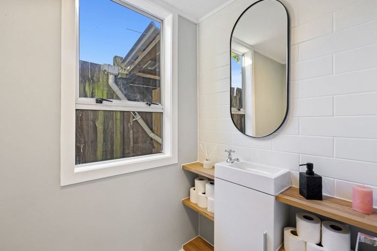 Photo of property in 9 Laredo Grove, Totara Park, Upper Hutt, 5018