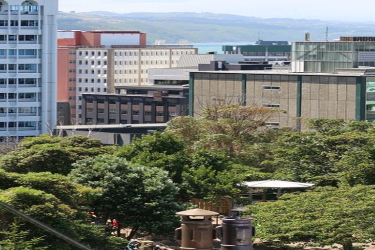 Photo of property in 21af1 Talavera Terrace, Kelburn, Wellington, 6012