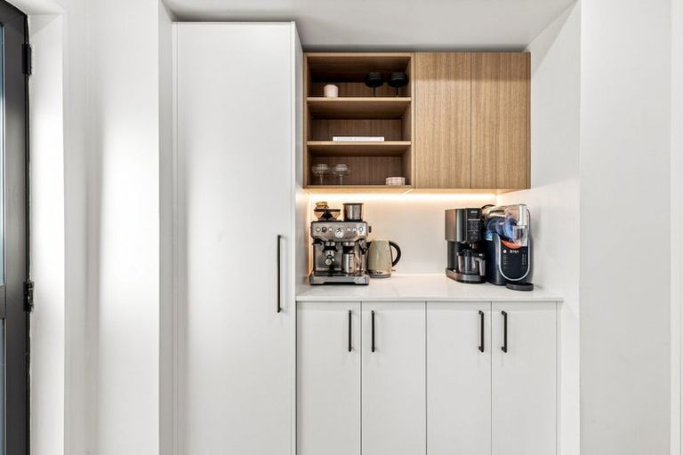 Photo of property in 18 Briarmont Street, Avondale, Christchurch, 8061