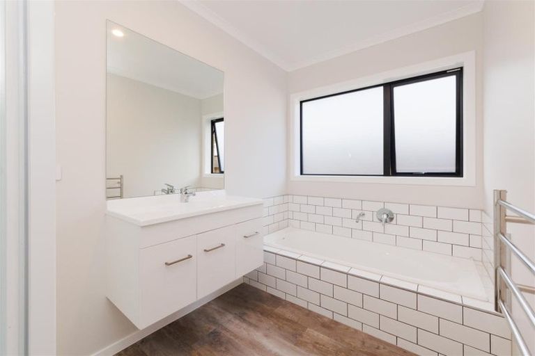 Photo of property in 53 Hereford Street, Marton, 4710