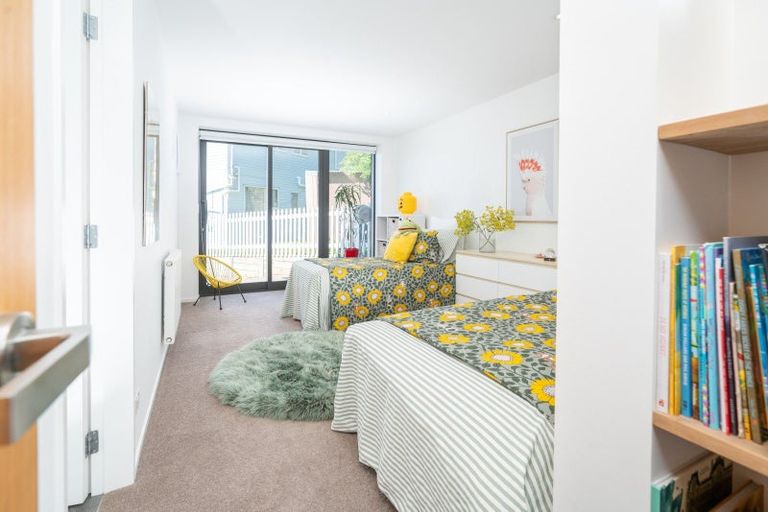 Photo of property in 26 Priscilla Crescent, Kingston, Wellington, 6021