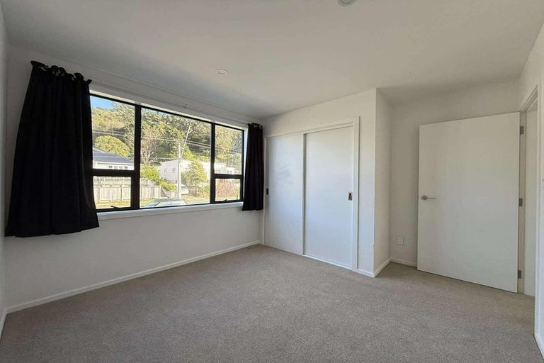 Photo of property in 2/27 Main Road, Wainuiomata, Lower Hutt, 5014