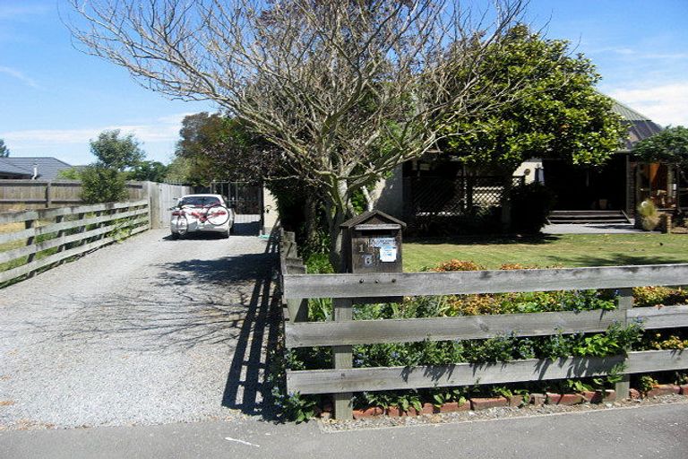 Photo of property in 16 Alpine View Lane, Parklands, Christchurch, 8083