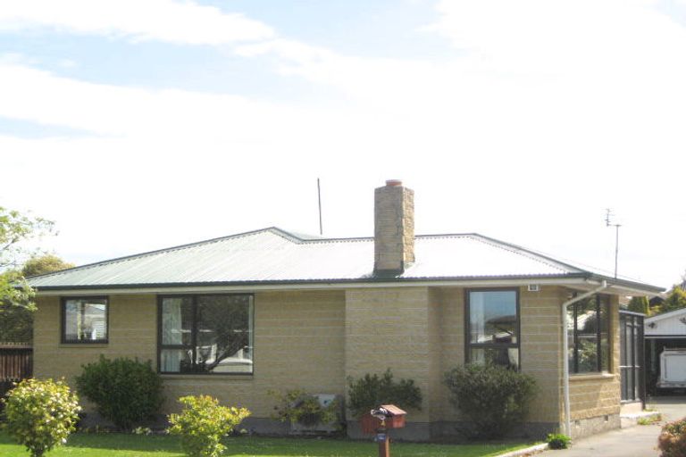 Photo of property in 4 Clipper Place, Redwood, Christchurch, 8051