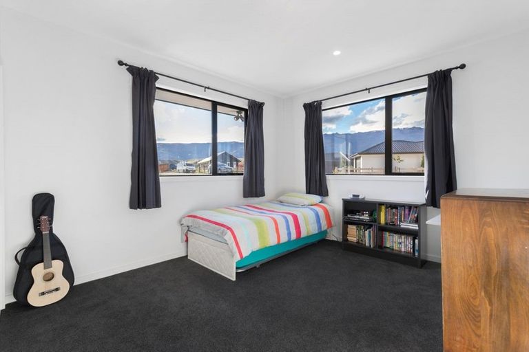 Photo of property in 6 Arion Court, Mount Pisa, Cromwell, 9383