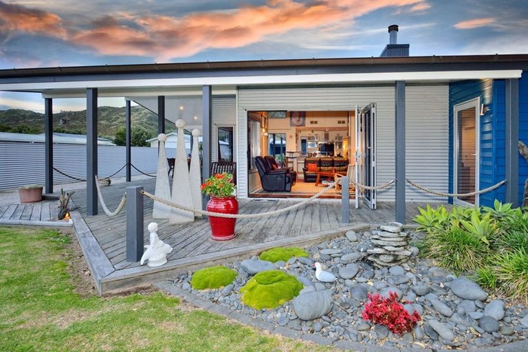 Photo of property in 155 Newcastle Street, Mahia, Nuhaka, 4198