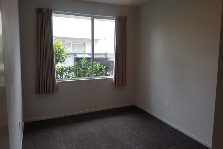 Photo of property in 1/12 Ruddenklau Lane, Bishopdale, Christchurch, 8053