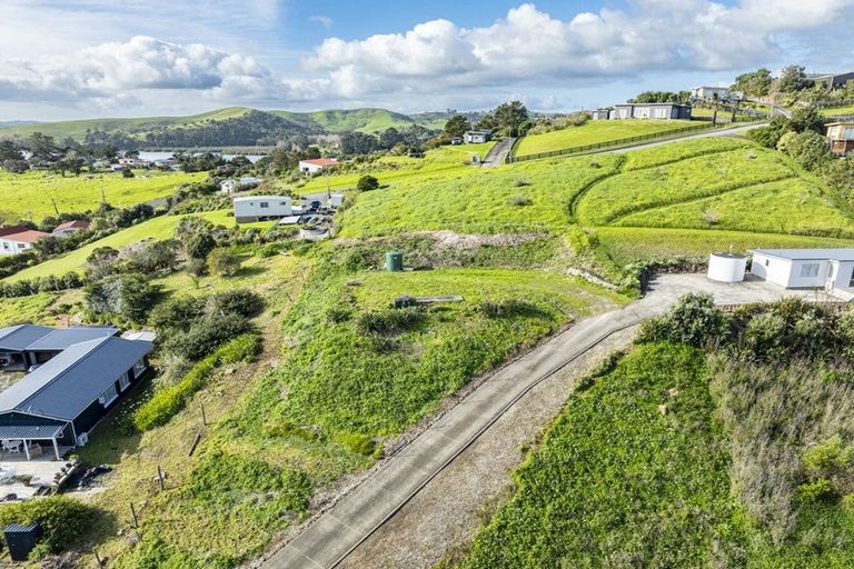 Photo of property in 17 Dem Road, Pahi, Paparoa, 0571