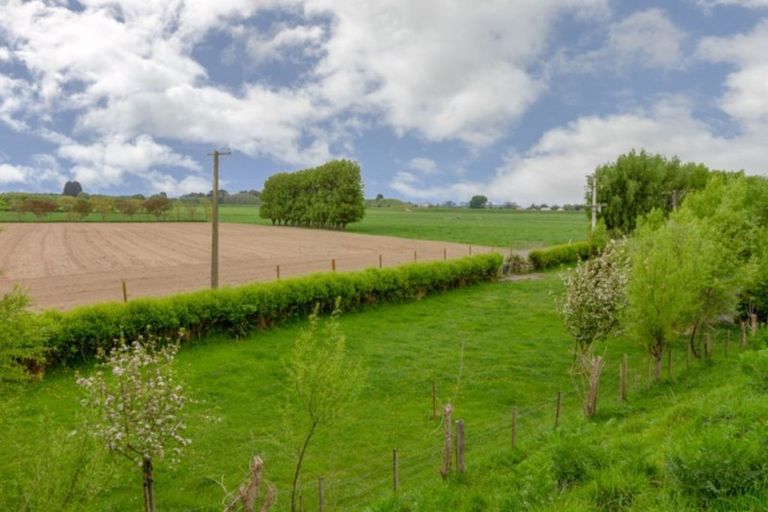 Photo of property in 75 Riverbank Road, Tiakitahuna, Palmerston North, 4477