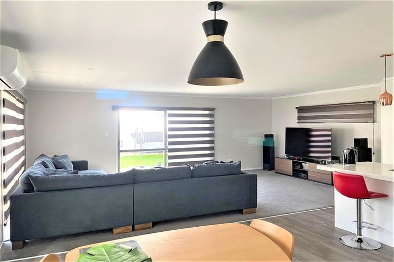 Photo of property in 6 Pattullo Crescent, Wallaceville, Upper Hutt, 5018