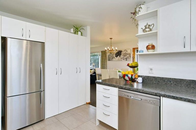 Photo of property in 2 Melford Close, Rangiora, 7400