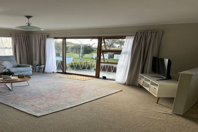 Photo of property in 1/9 Belmere Rise, Farm Cove, Auckland, 2012