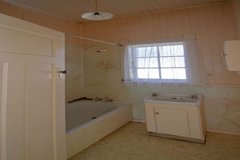 Photo of property in 13 Carlyle Street, Te Aroha, 3320