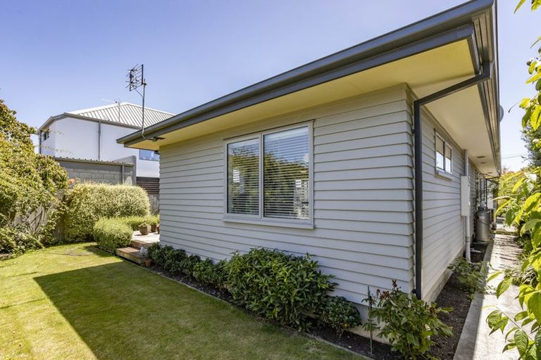 Photo of property in 8 Winton Street, St Albans, Christchurch, 8014