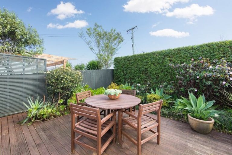 Photo of property in 7 Bungalow Avenue, Point Chevalier, Auckland, 1022