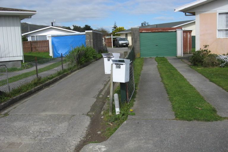 Photo of property in 10 Aporoa Grove, Wainuiomata, Lower Hutt, 5014