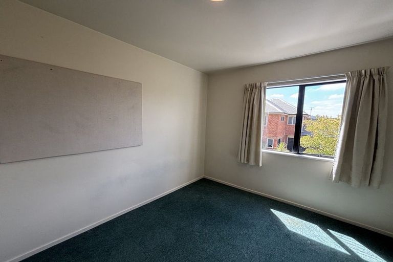 Photo of property in 1/111 Clarence Street, Riccarton, Christchurch, 8011