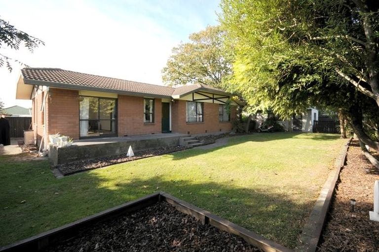 Photo of property in 136 Yaldhurst Road, Sockburn, Christchurch, 8042