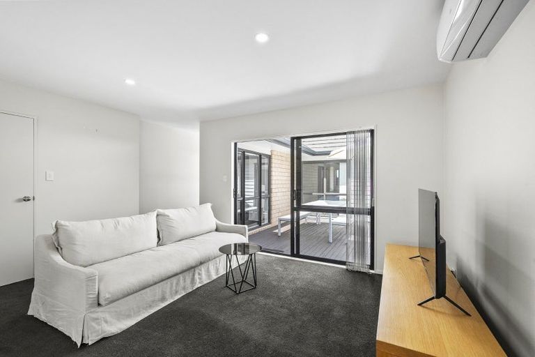 Photo of property in 27 Kotuku Crescent, Takanini, 2112