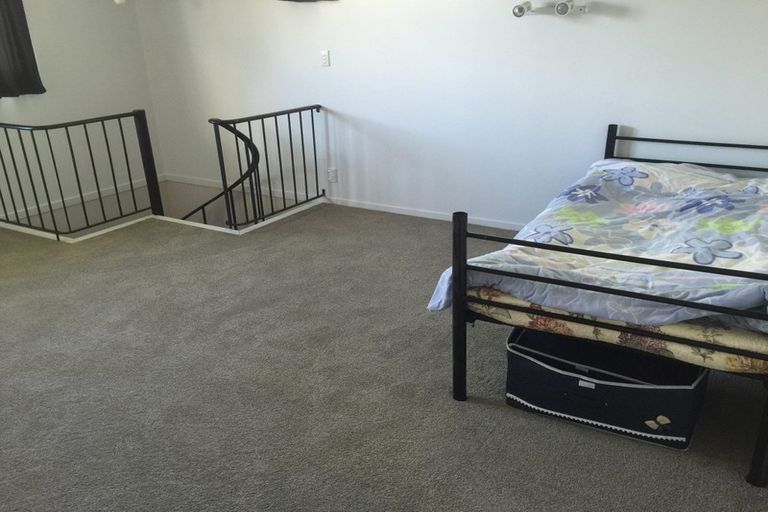 Photo of property in 17 Greenhill Crescent, Pakuranga, Auckland, 2010