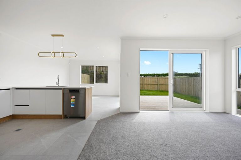 Photo of property in 2/29 Tokerau Drive, Rototuna North, Hamilton, 3210