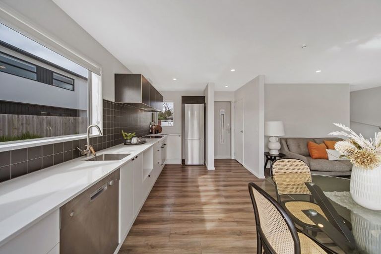 Photo of property in 1/24 Heywood Terrace, Richmond, Christchurch, 8013