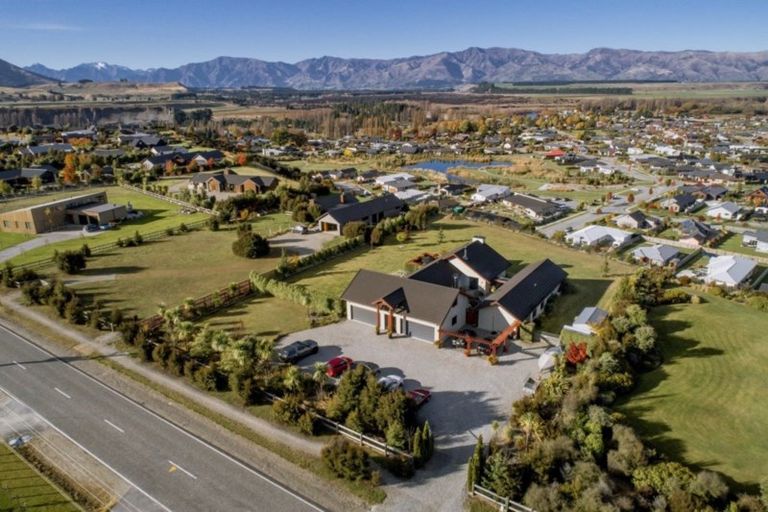 Photo of property in 980 Aubrey Road, Albert Town, Wanaka, 9305