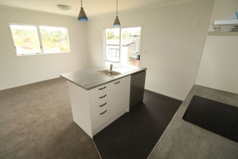 Photo of property in 10 Norman Road, Titirangi, Auckland, 0604