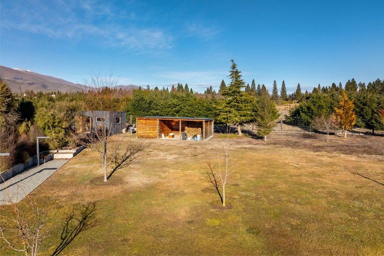 Photo of property in 16 Matukituki Crescent, Twizel, 7901