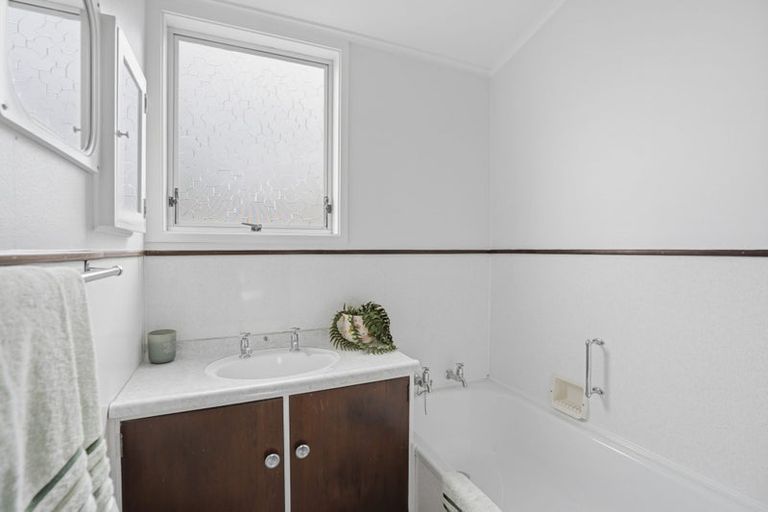 Photo of property in 6 Wanaka Street, Tikipunga, Whangarei, 0112