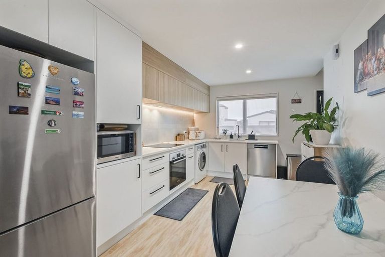 Photo of property in 3/4 Gilberthorpes Road, Islington, Christchurch, 8042