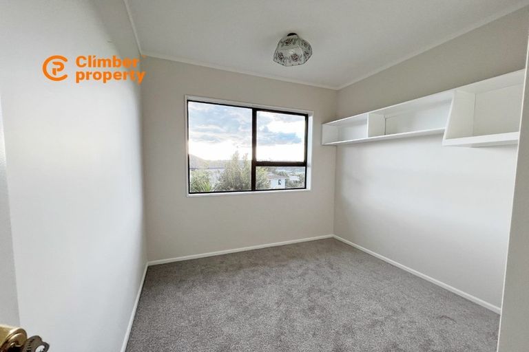 Photo of property in 15 Clearview Heights, Ranui, Auckland, 0612