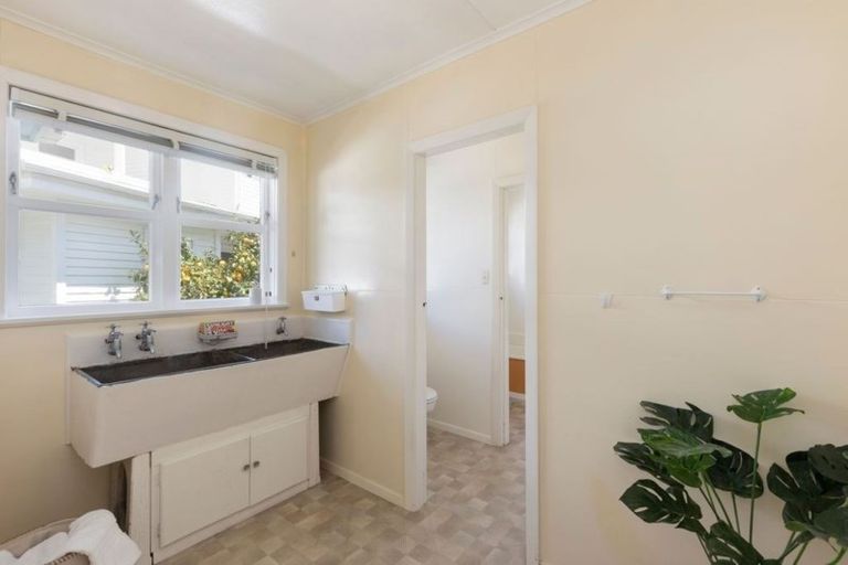 Photo of property in 165 Riverside Drive, Waiwhetu, Lower Hutt, 5010