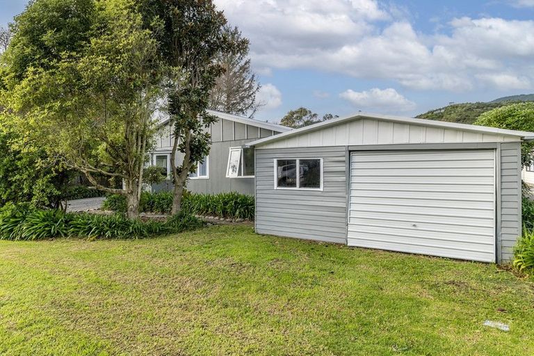 Property details for 18 Rimu Road, Raumati Beach, Paraparaumu, 5032