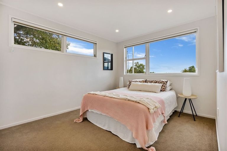 Photo of property in 176 Ti Rakau Drive, Pakuranga Heights, Auckland, 2010