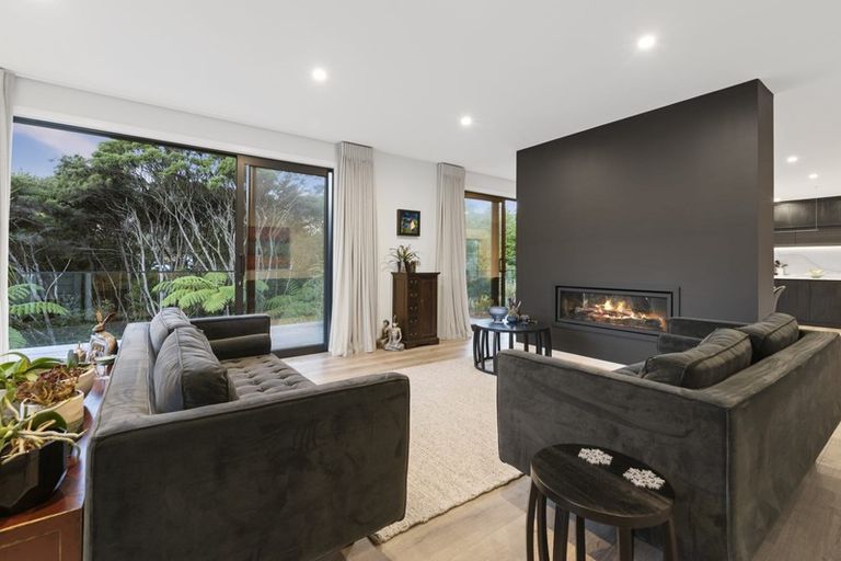 Photo of property in 6b Pounamu Avenue, Greenhithe, Auckland, 0632