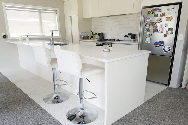 Photo of property in 11 Henrietta Maxwell Grove, Wainuiomata, Lower Hutt, 5014