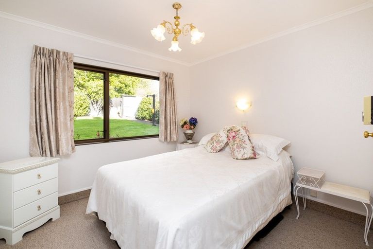 Photo of property in 2 Chestnut Court, Havelock North, 4130