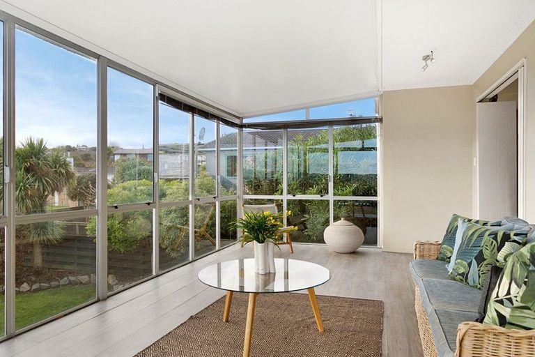 Photo of property in 38 Harvey Street, Waipahihi, Taupo, 3330